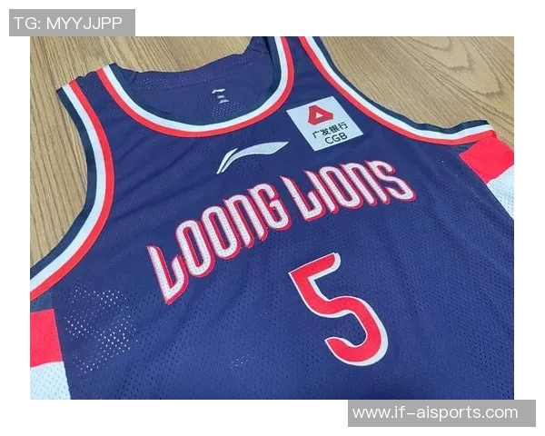 球员版长袖球衣全面回归，实现从性能到美学的个性表达