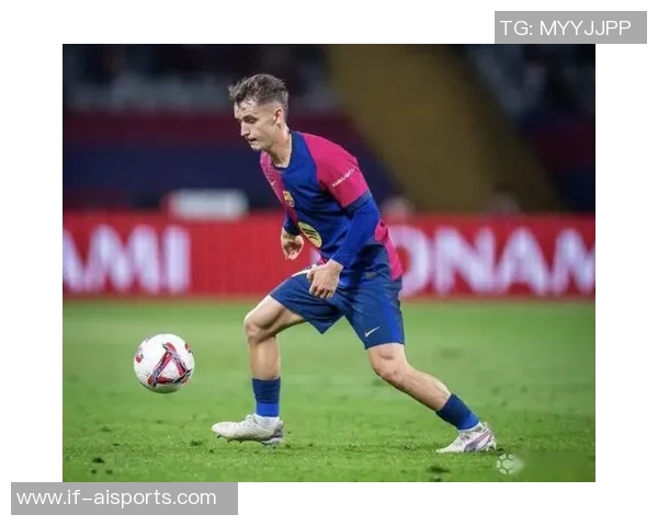 每体独家：博阿滕再次造访巴萨，现场观摩青年队比赛，揭开青训未来的序幕